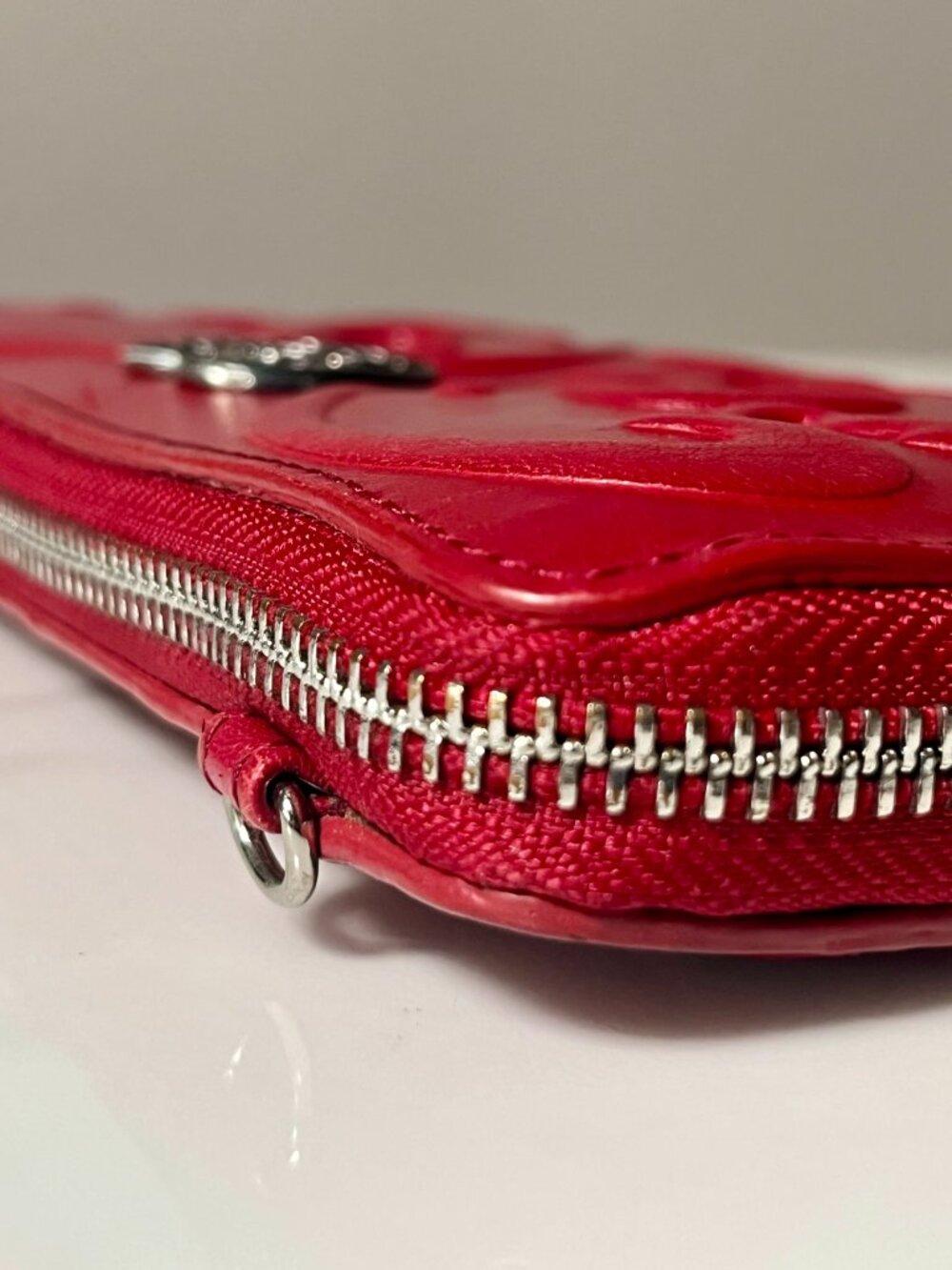 Brighton Córdoba Embossed Leather Organizer Wallet Crossbody - Picture 8 of 16